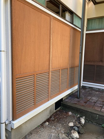 熊本市西区、木製雨戸の修理は当店で対応可能です。